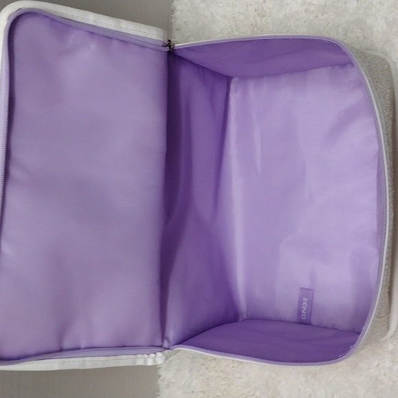 Clinique White Travel Makeup Sparkle Glitter Bag - Picture 12 of 13